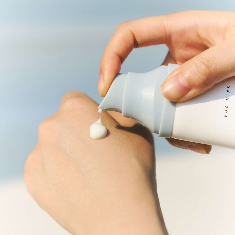 SKIN1004 Madagascar Centella Hyalu-Cica Water-Fit Sun Serum SPF50+ PA++++ Protector Solar X 50 ml